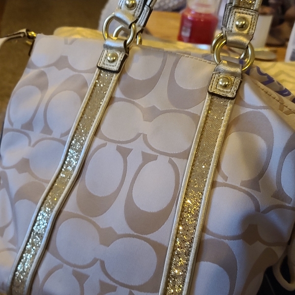 Coach Handbag - Picture 3 of 10